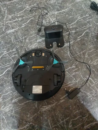 Robot Aspirador Amazon Basics Negro