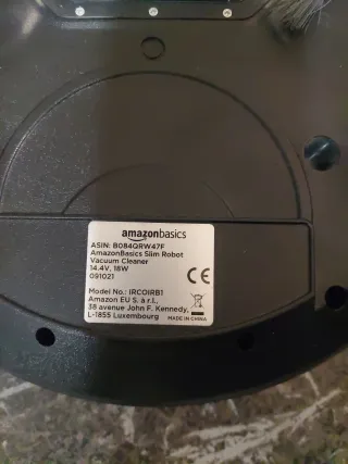 Robot Aspirador Amazon Basics Negro