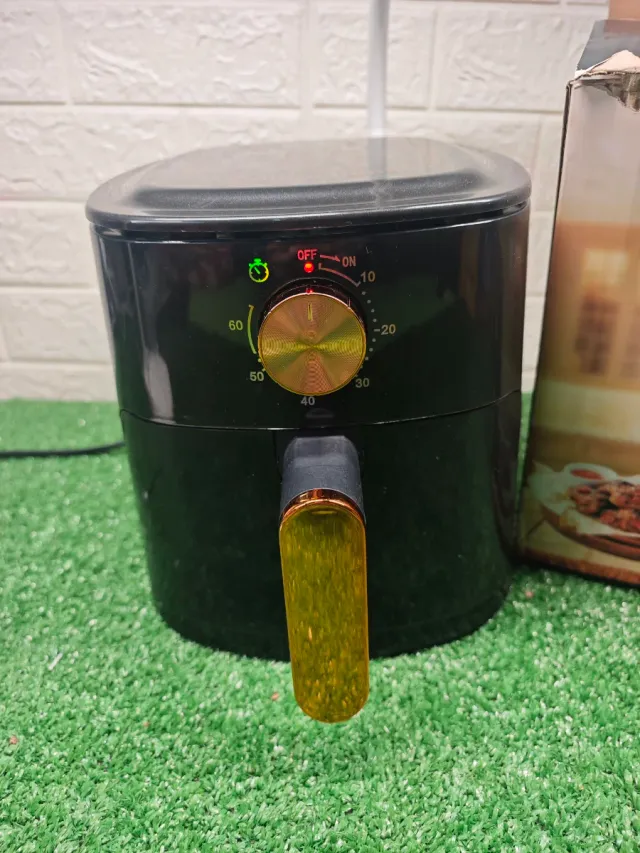 Freidora de aire negra 2.5L