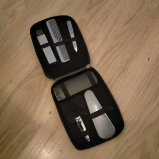 Estuche de viaje con accesorios