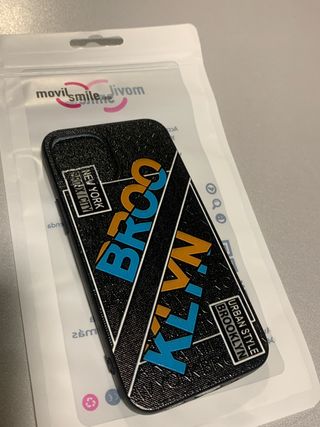 Custodia iPhone 12 mini Brooklyn sorridente