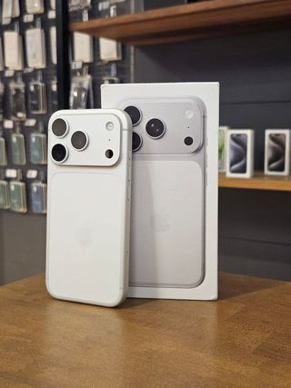 IPHONE 17 PRO 256GB ARGENTO BATTERIA 100%