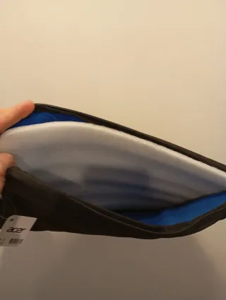 Custodia Acer 12 Nera