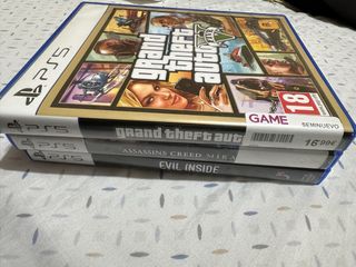 Confezione 3 Giochi PS5: GTA V, Assassin's Creed, Evil Inside