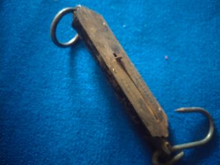 Balanza de bolsillo Hughes antigua latón