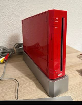 Nintendo Wii Roja + Juegos y Mandos