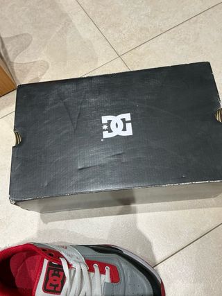 Scarpe DC per bambini taglia 41 con scatola
