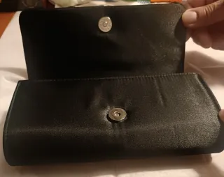 Bolso de fiesta negro con flor, nuevo a estrenar