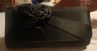 Bolso de fiesta negro con flor, nuevo a estrenar