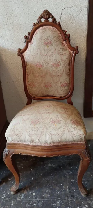 Silla antigua madera tallada estilo Luis XV