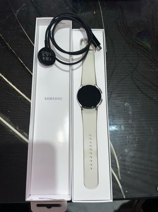 Samsung Galaxy Watch6 Beige/Plata