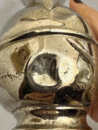 Antica teiera metallo e legno