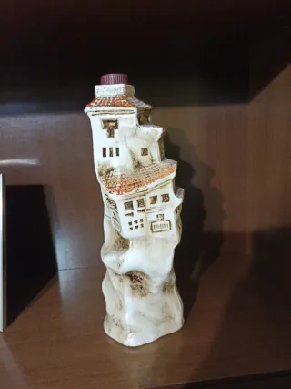 Botella Resolí Casas Colgadas