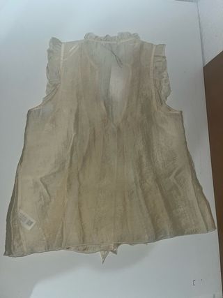 Blusa Zara sin mangas con volantes Talla XS