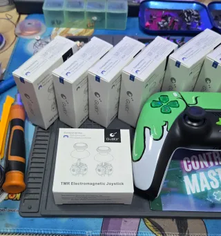 Isnstalamos Gulikit TMR Joysticks para PS5/Edge