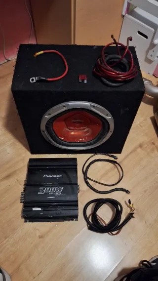 Etapa Pioneer GM-4000F y Subwoofer Sony Xplod