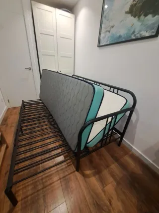 Diván Ikea con 2 colchones