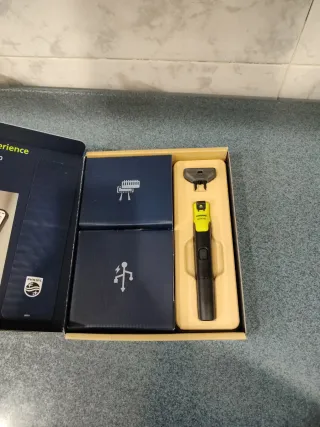 Recortadora Philips OneBlade Negra y Amarilla