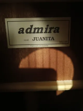 Guitarra Admira Clásica