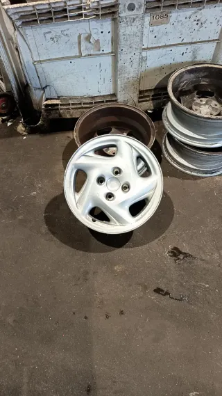 Llantas de aleación plateadas