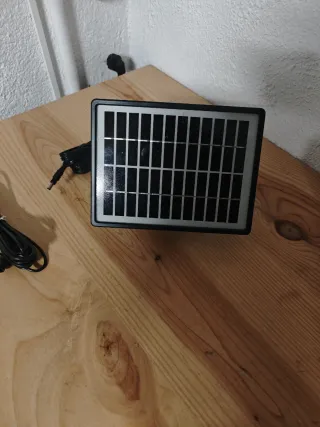 Placa solar con cable