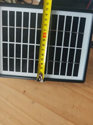 Placa solar con cable