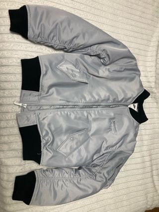 Chaqueta Bomber Nike Air Talla XS (equivale a S)