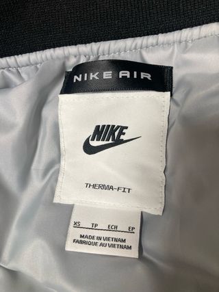 Chaqueta Bomber Nike Air Talla XS (equivale a S)
