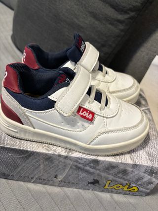 Zapatillas Lois niño Talla 28 casi nuevas
