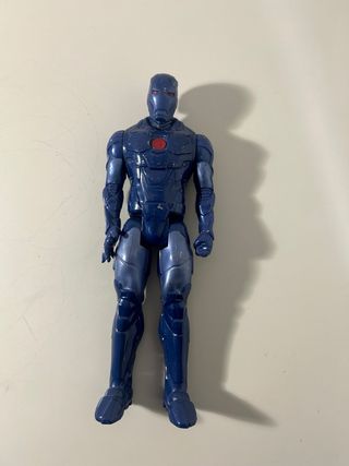 Figura Titan Marvel Azul