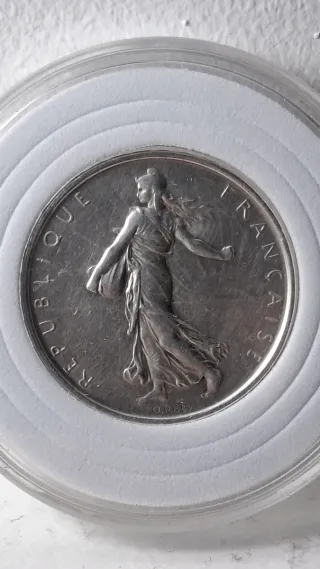 Moneda 5 Francos Plata Pura- Francia 1965.
