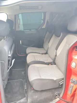 Peugeot Partner 2011