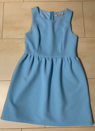 Vestido azul sin mangas