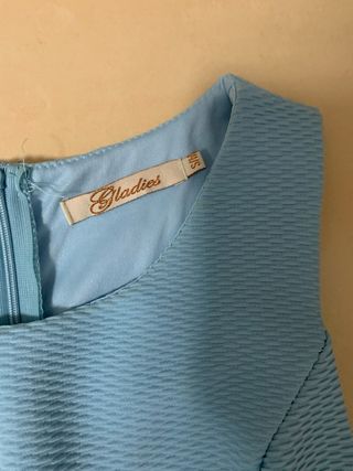 Vestido azul sin mangas