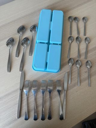 Set posate acciaio e portaposate blu