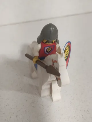 Action Figures Lego Vintage Cavalieri con Cavalli