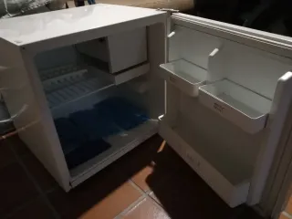 Mini frigorifero Zanussi con congelatore