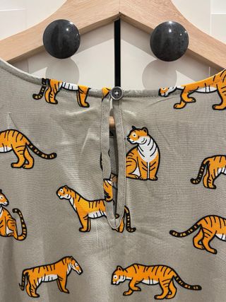 Vestido Benetton niña/mujer estampado tigre