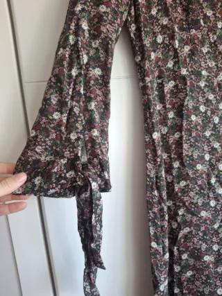 Vestido largo floral abotonado