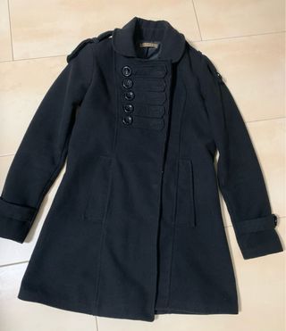 Abrigo negro militar