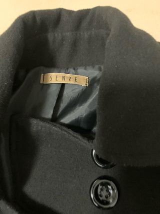 Abrigo negro militar