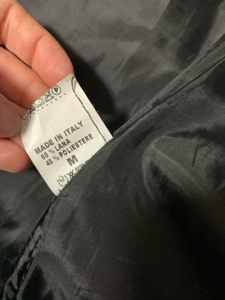 Abrigo negro militar