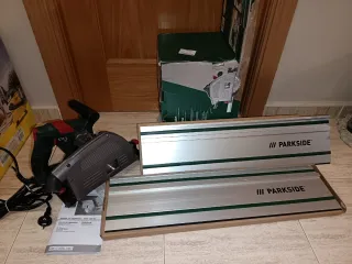 Sierra de inmersión y guías Parkside