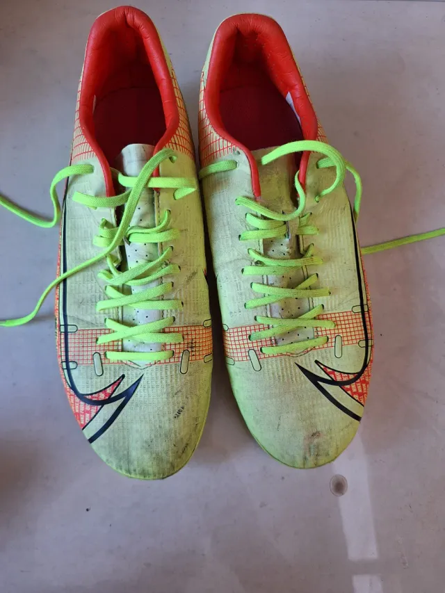 Botas de fútbol Nike Talla 42