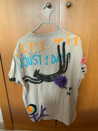 Camiseta Bershka Estampada Talla XS