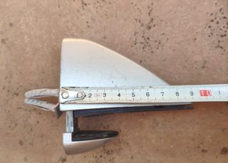 Ancoraggi metallici per scaffalature