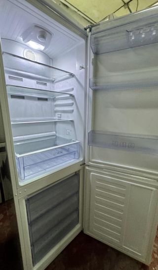 FRIGORÍFICO BEKO COMBI NO FROST EN BLANCO