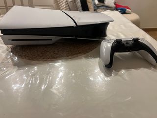PS5 con lector + 2 mandos