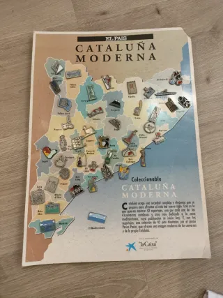 Colección 42 pins Catalunya Moderna El País