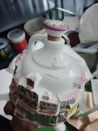 Botella cerámica decorada